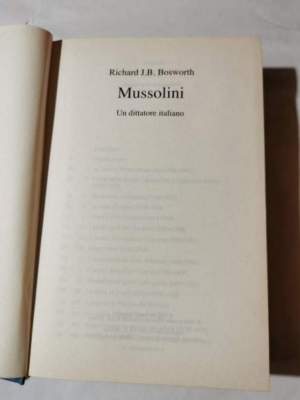 Mussolini un dittatore italiano