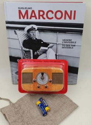 Radio d'epoca miniatura Fabbri - Imca IF 51 "Nicoletta" - Italia - 1951