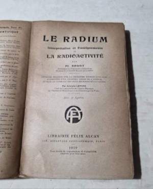 Le Radium - Interpretation et Einsegnament de radioactivite'