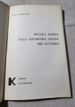 Piccola storia della geometria solida pre-euclidea