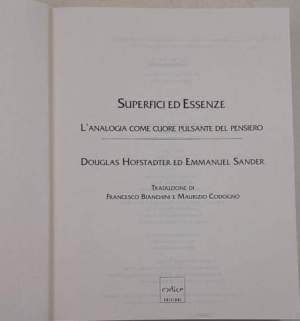 Superfici ed essenze. L'analogia come cuore pulsante del pensiero